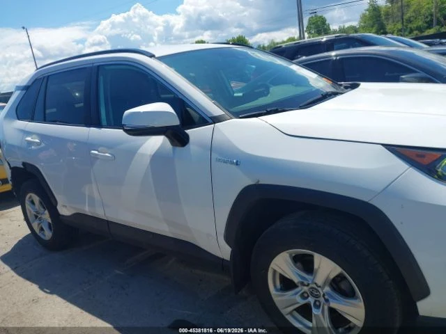 Toyota Rav4 * HYBRID* XLE* AWD* , снимка 13 - Автомобили и джипове - 55032844