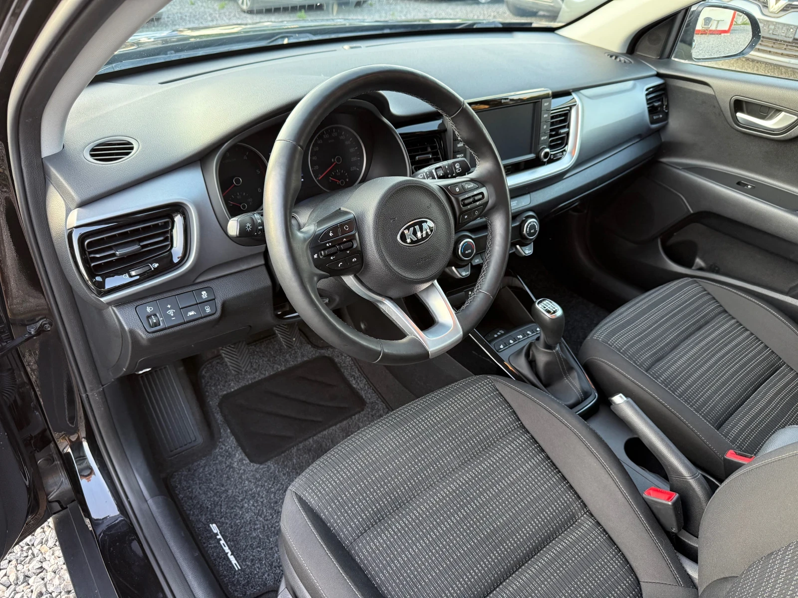 Kia Stonic 1.6CRDi 110 кс Euro 6/2019г/Navi/Bluetooth/Подгрев - изображение 9