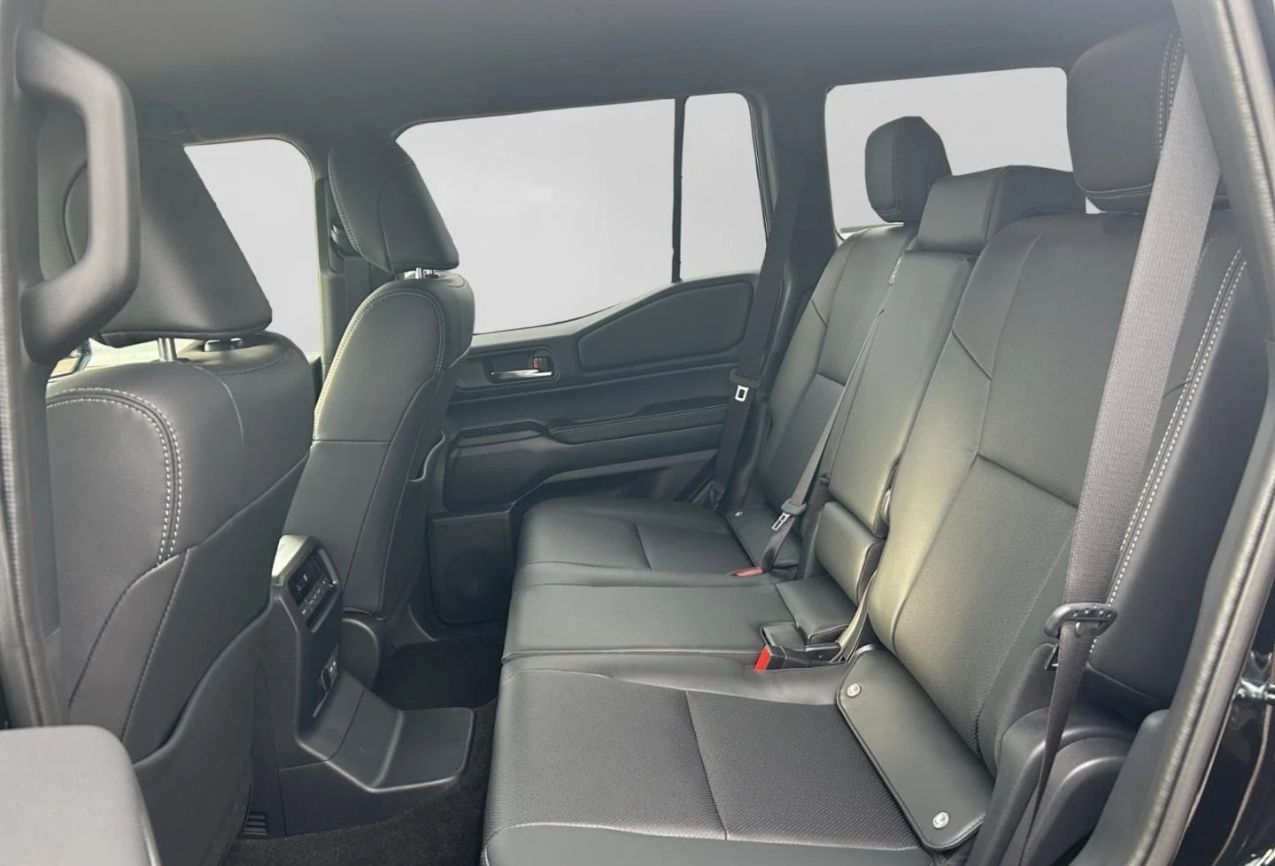 Toyota Land cruiser 250 2.8D EXECUTIVE 360 CAMERA LED KEYLESS | Mobile.bg   11