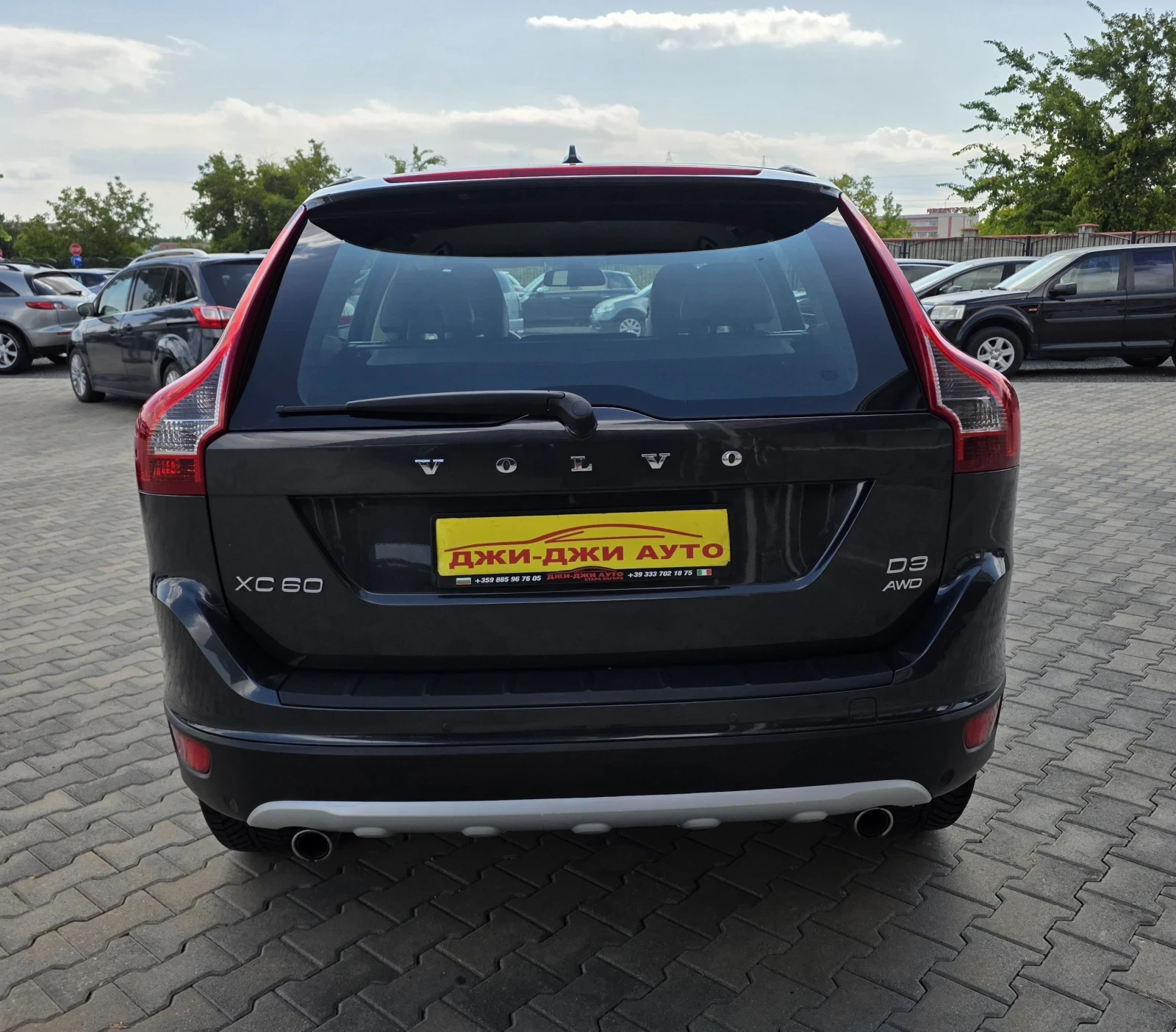 Volvo XC60 2.4D AWD, снимка 5 - Автомобили и джипове - 52473565