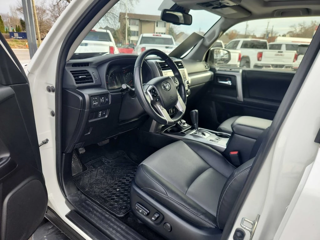 Toyota 4runner * 4WD * CARFAX *  | Mobile.bg � ����������� 5