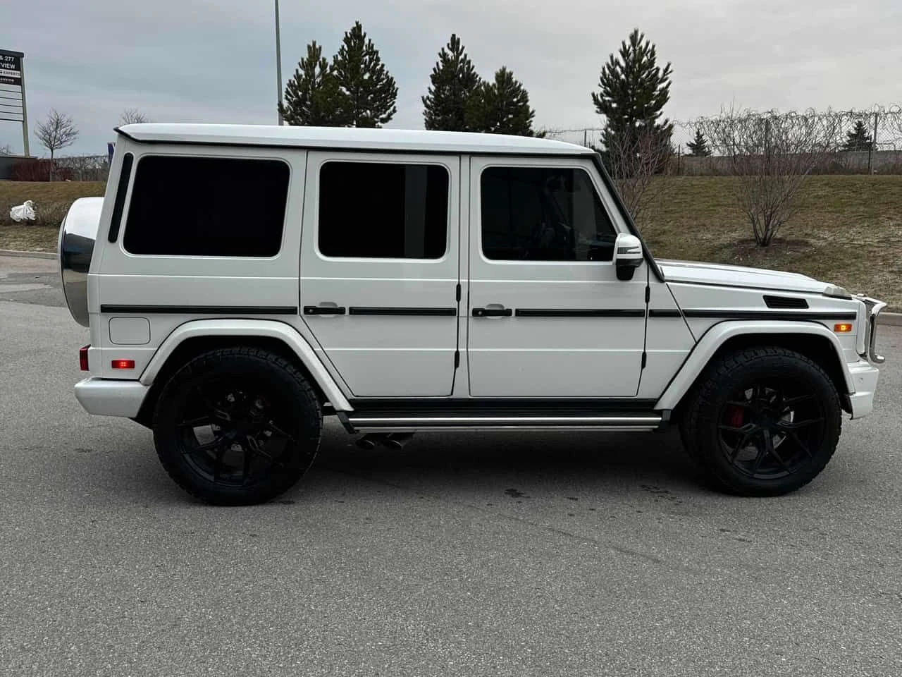 Mercedes-Benz G * AMG 63 * 2 КЛЮЧА* ПОДГРЕВ* KEYLESS* , снимка 3 - Автомобили и джипове - 53820358