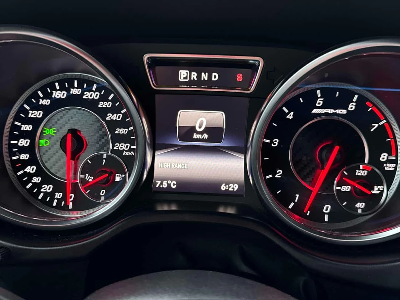 Mercedes-Benz G * AMG 63 * 2 КЛЮЧА* ПОДГРЕВ* KEYLESS* , снимка 8 - Автомобили и джипове - 53820358