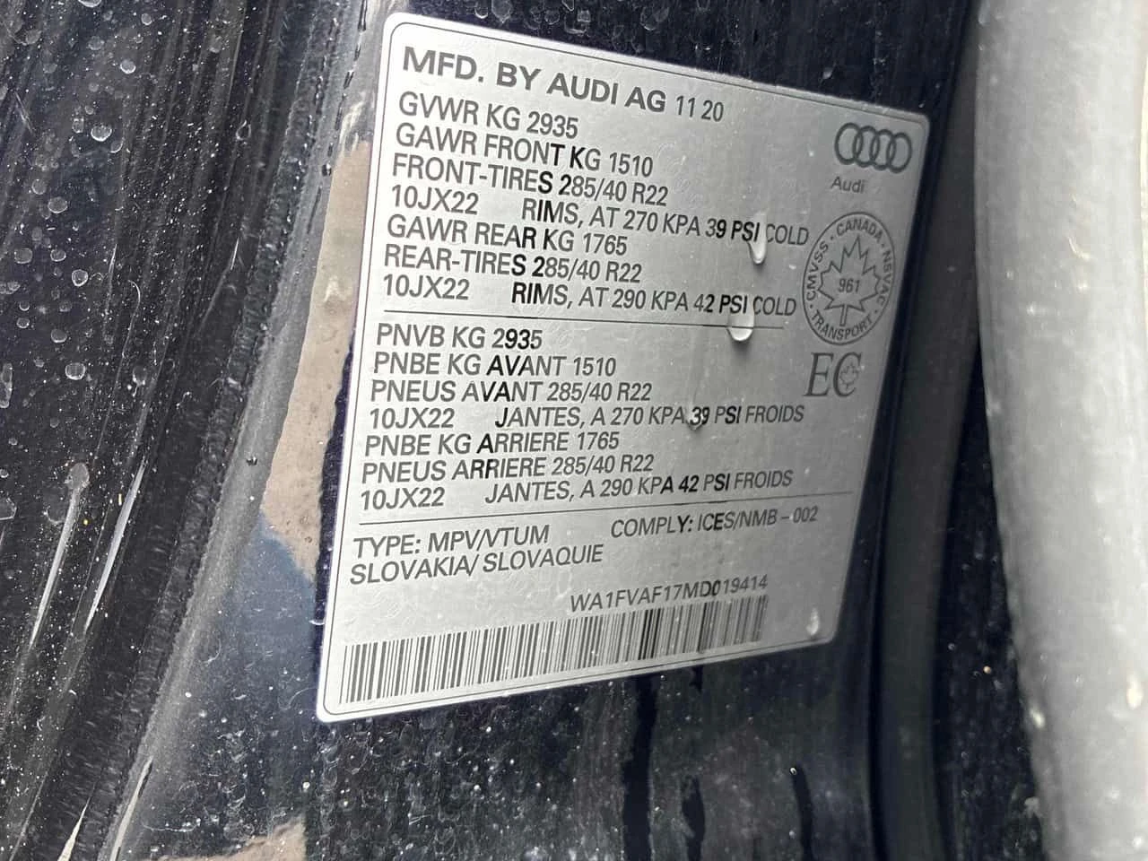 Audi Q8 Technik/CARFAX/ОБДУХВАНЕ/360 CAM/PANO, снимка 16 - Автомобили и джипове - 53906848