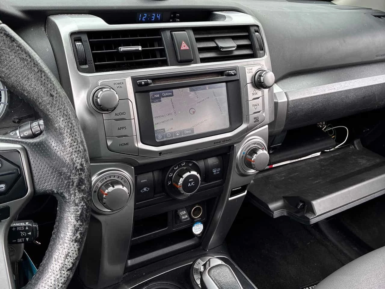 Toyota 4runner  4WD 4dr V6 SR5 | CARFAX | , снимка 9 - Автомобили и джипове - 54369531