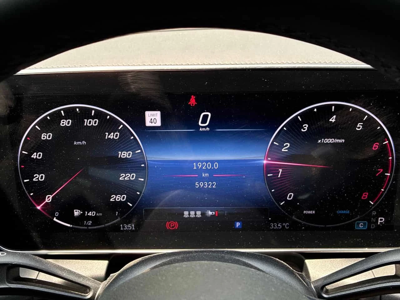Mercedes-Benz GLC 300 4MATIC/360/ПАНОРАМА/ПОДГРЕВИ/ВТОРИ ГУМИ, снимка 8 - Автомобили и джипове - 55111652