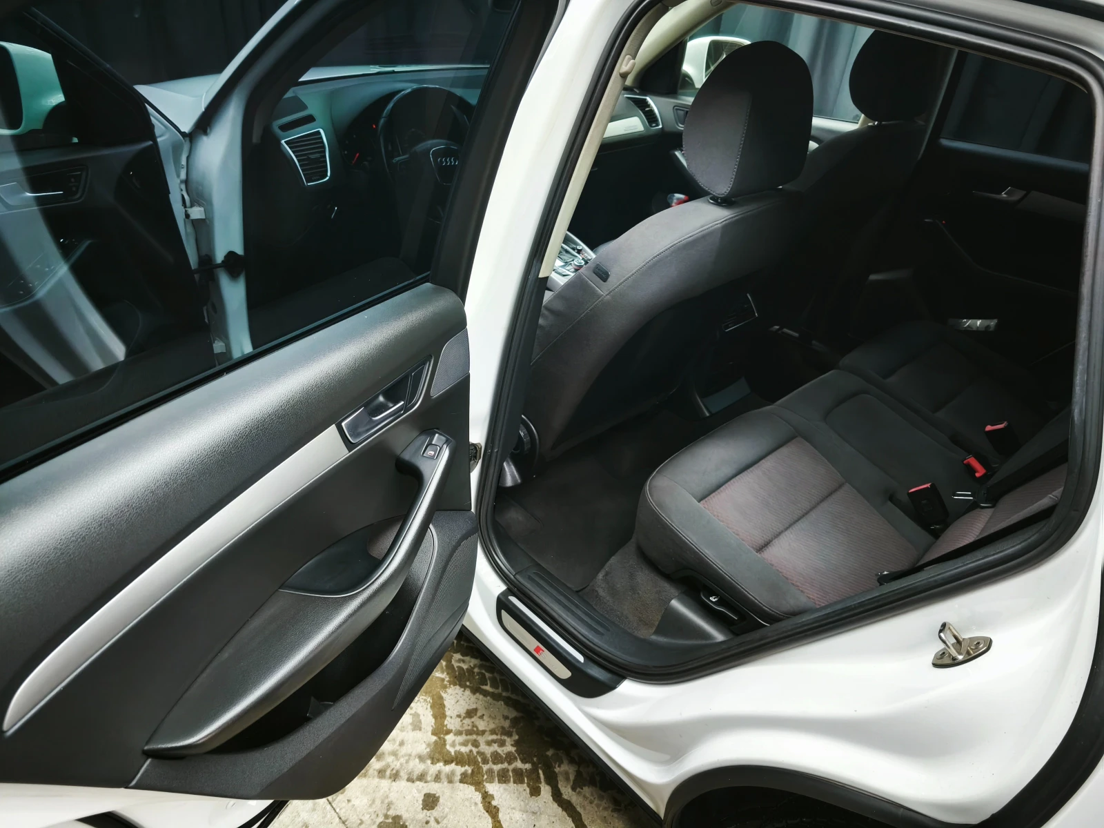 Audi Q5 2.0TDI Automatic Sline Quattro , снимка 11 - Автомобили и джипове - 56561708