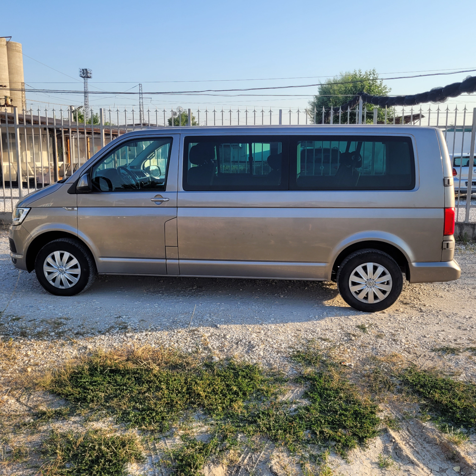 VW Transporter 2.5tdi/4x4/9места - изображение 9