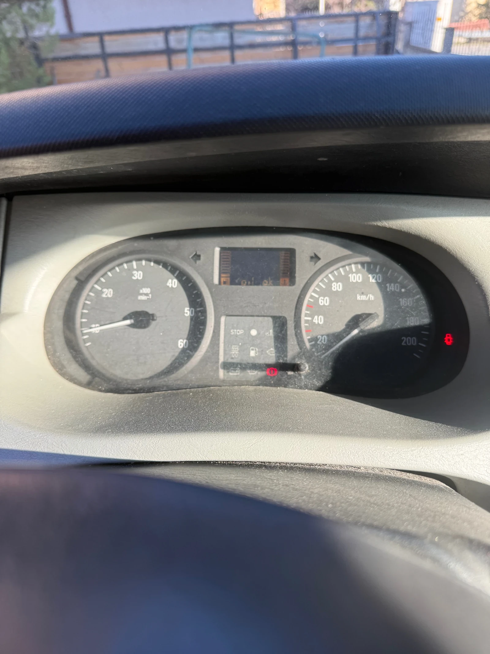 Opel Vivaro  - изображение 10