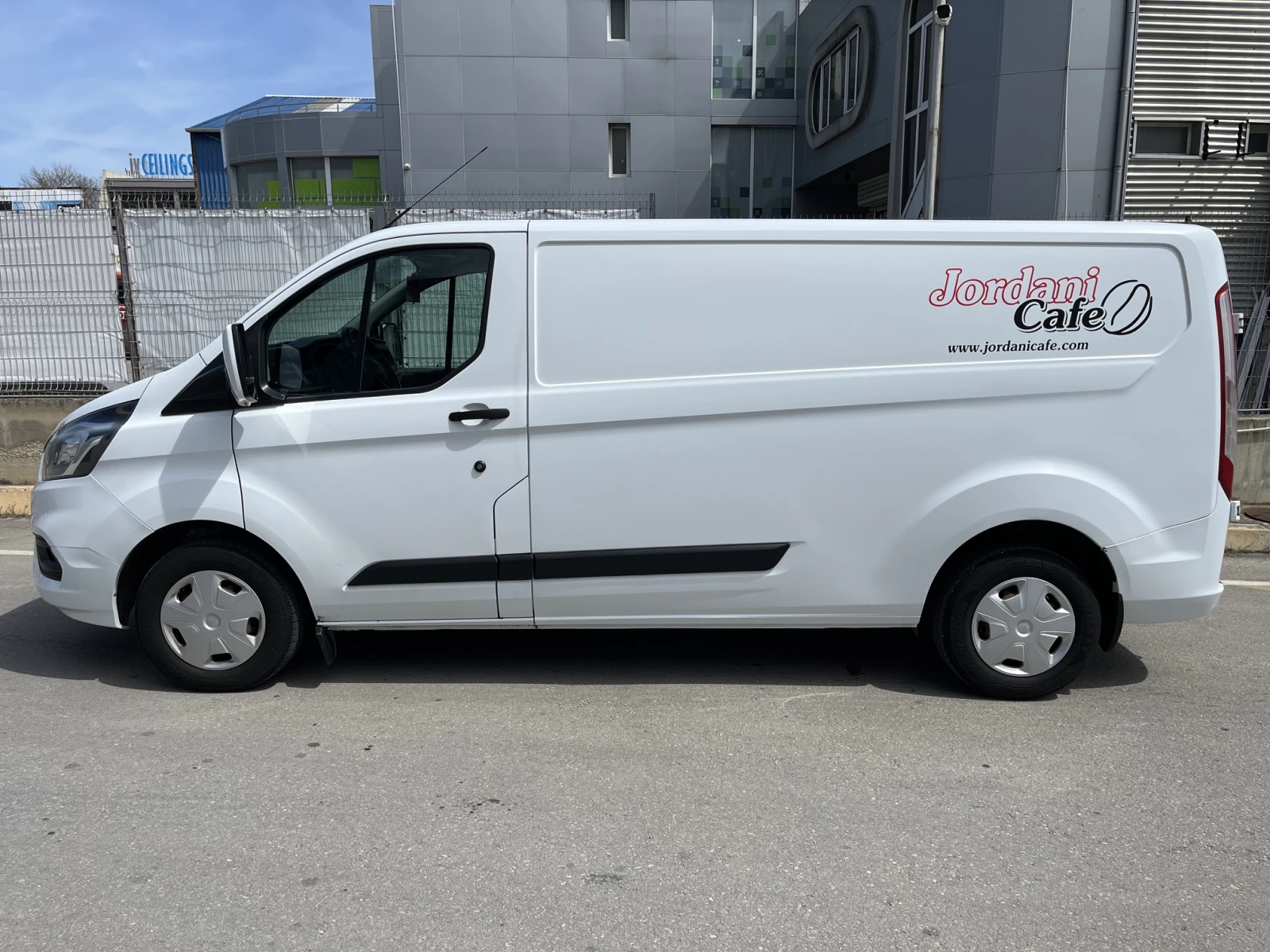 Ford Transit Custom 2.0 TDCI L2H1, снимка 6 - Бусове и автобуси - 54295281