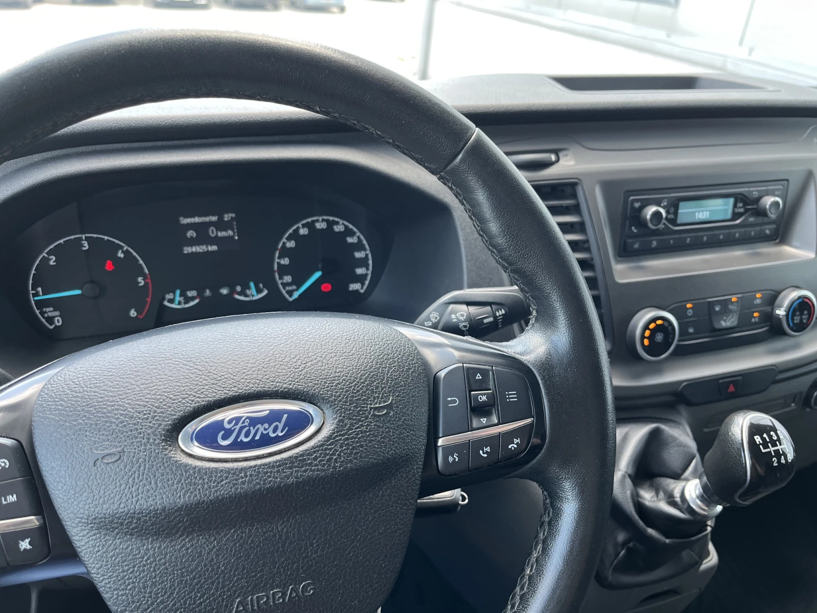 Ford Transit Custom 2.0 TDCI L2H1, снимка 16 - Бусове и автобуси - 54680051