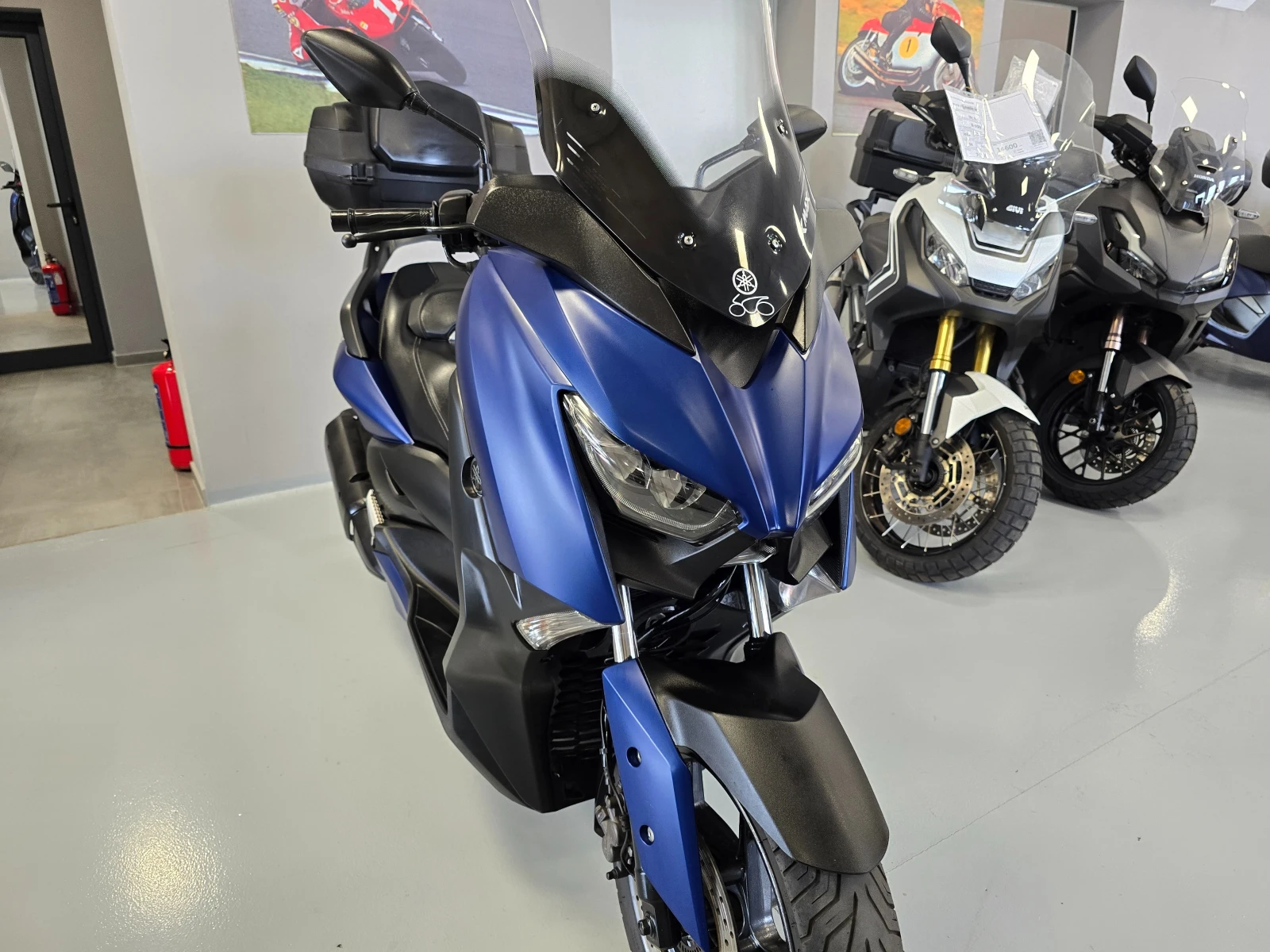 Yamaha X-max 300ie, ABS-TCS, 2018г. - изображение 9