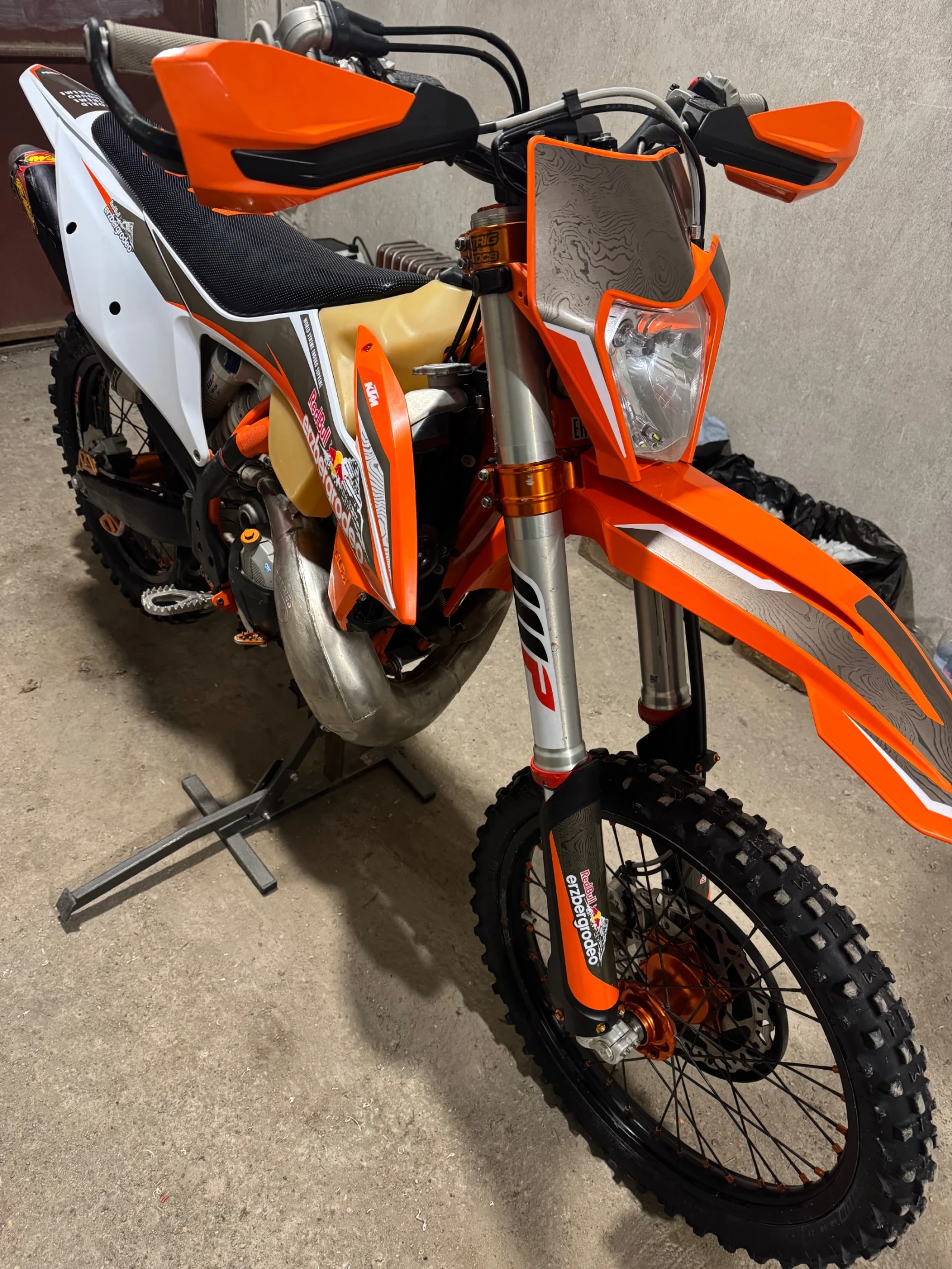 Ktm EXC Ktm 300 EXC tpi 2022 Erzbergrodeo Edition, снимка 7 - Мотоциклети и мототехника - 54499774