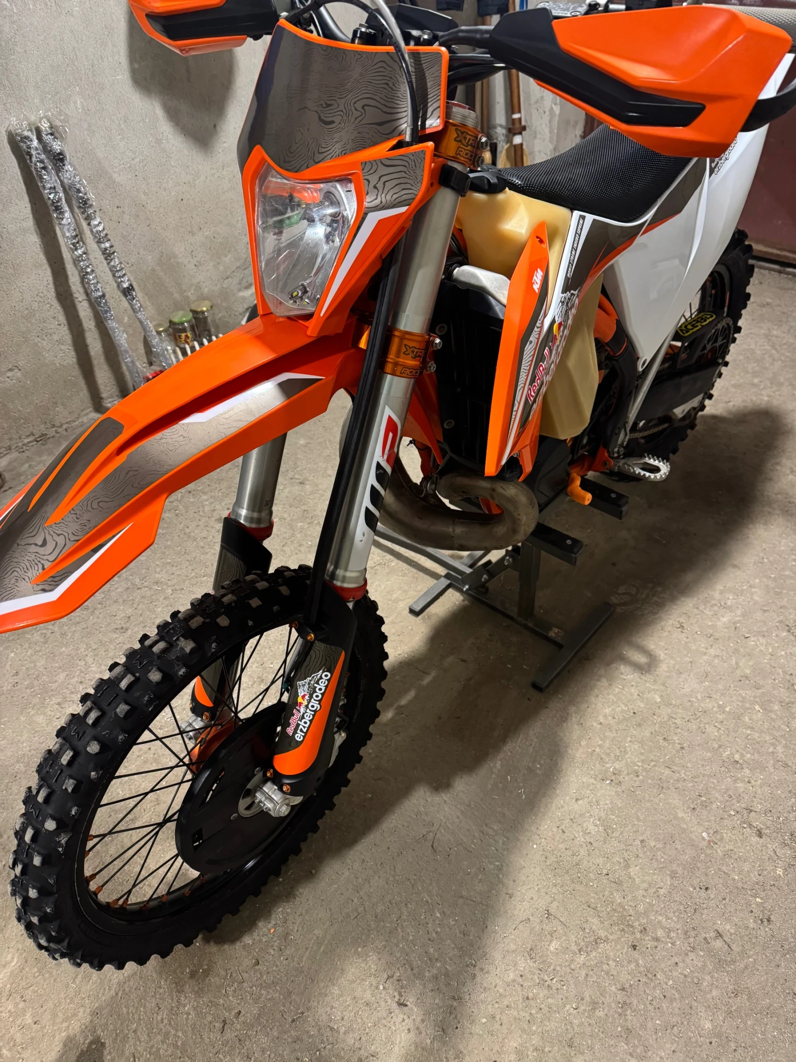 Ktm EXC Ktm 300 EXC tpi 2022 Erzbergrodeo Edition, снимка 2 - Мотоциклети и мототехника - 54499774
