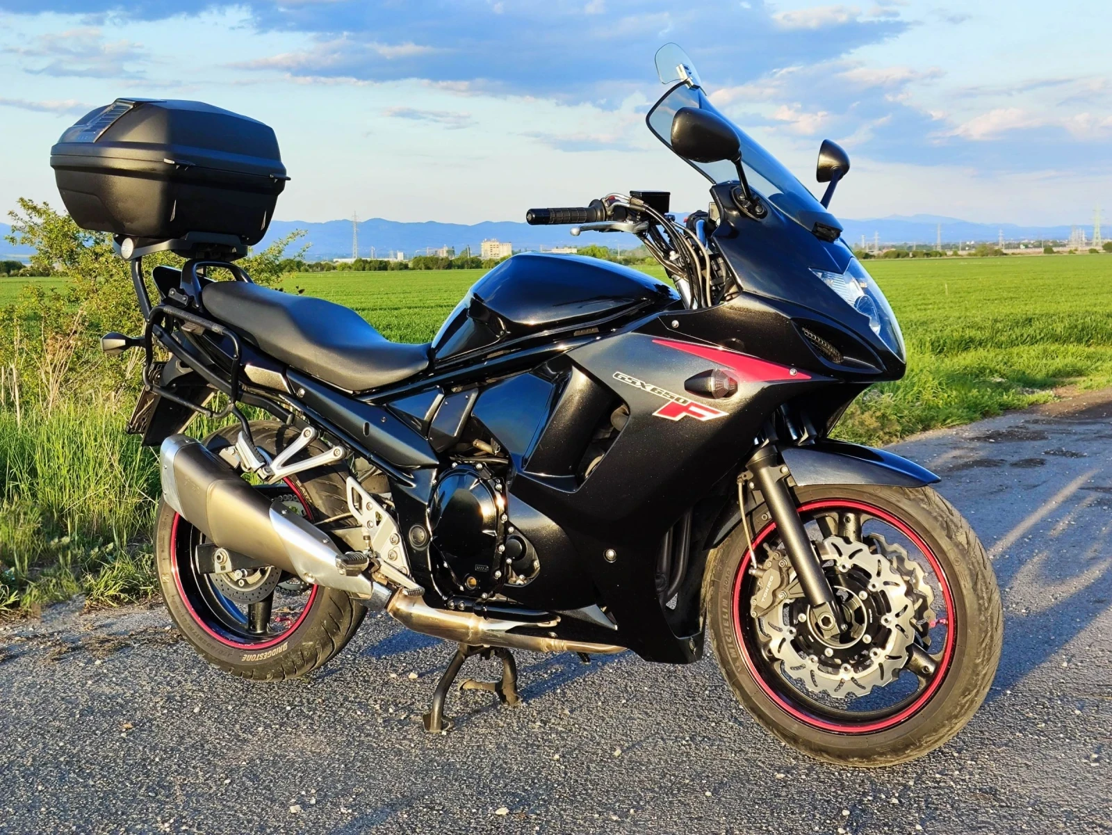 Suzuki Gsx 650F, снимка 2 - Мотоциклети и мототехника - 55648257