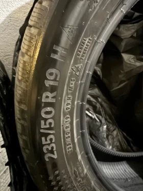 Гуми Зимни 235/50R19, снимка 6