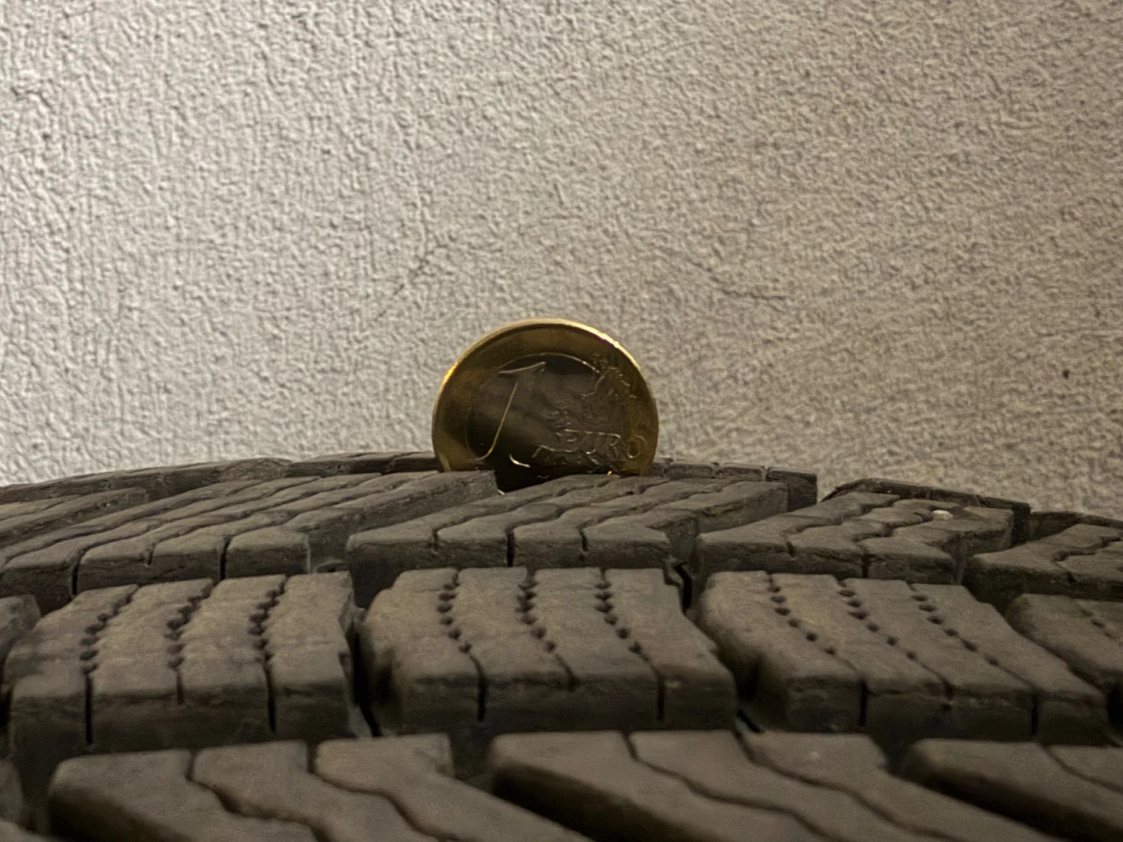 ���� 235/50R19 | Mobile.bg � ����������� 4