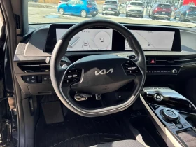 Kia EV6  AWD Long Range w/GT Line Pkg /360/DISTRONIC, снимка 13