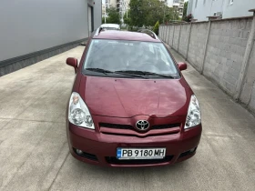 Toyota Corolla verso 2.2 D 4 D, снимка 4