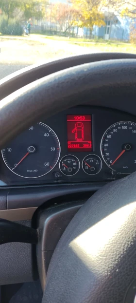 VW Touran - 3100 € / 6063.07 лв. - 79151079 2