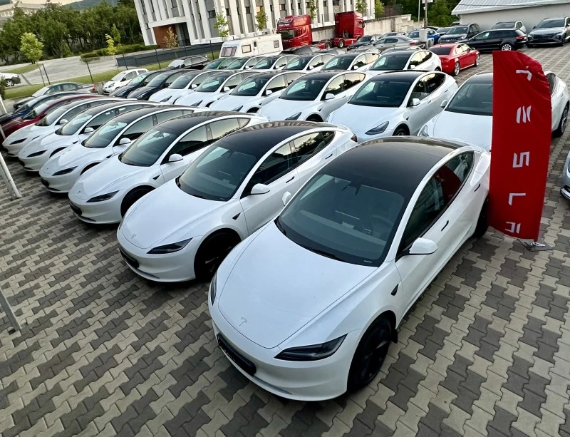 Tesla Model 3 2024-model\5км, REAR-WHEEL DRIVE или LONG RANGE , снимка 15 - Автомобили и джипове - 42099044