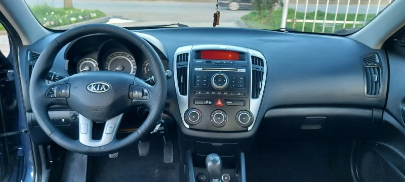 Kia Ceed 1.4I/GAZ, снимка 4 - Автомобили и джипове - 45006420