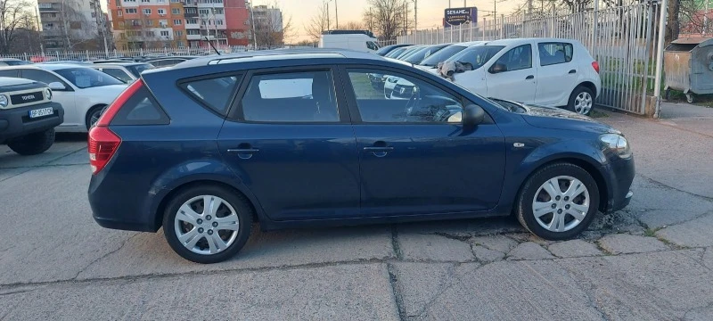 Kia Ceed 1.4I/GAZ, снимка 2 - Автомобили и джипове - 45006420