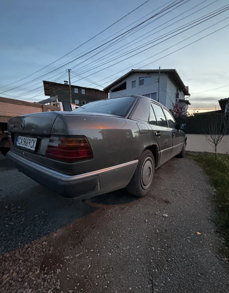 Mercedes-Benz 124, снимка 5 - Автомобили и джипове - 47648266