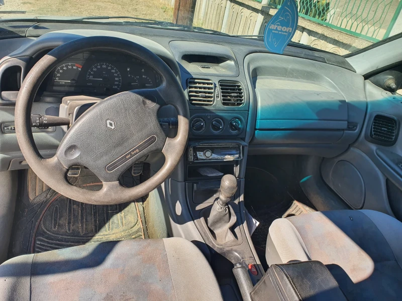 Renault Laguna, снимка 3 - Автомобили и джипове - 47640658