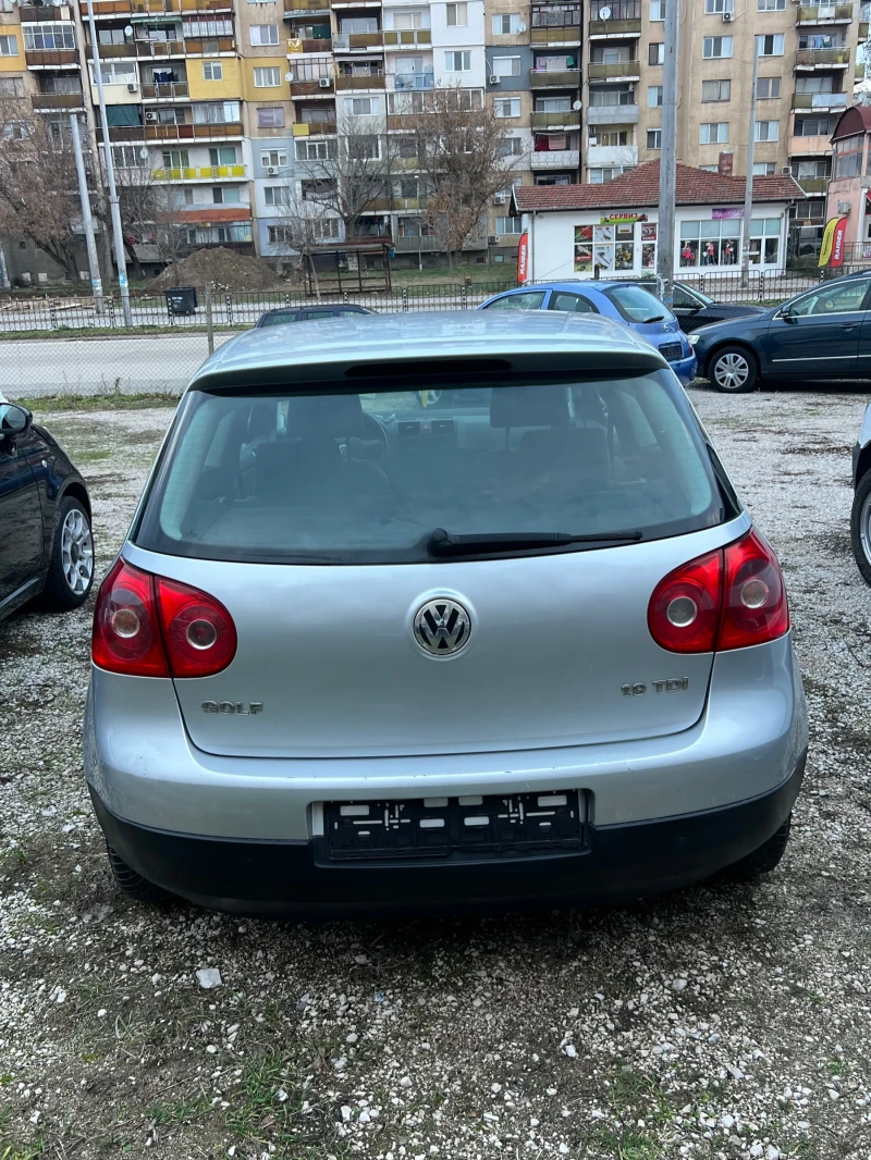 VW Golf, снимка 1 - Автомобили и джипове - 48546329