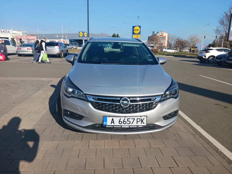 Opel Astra Спорт тоурер, снимка 4 - Автомобили и джипове - 48952453