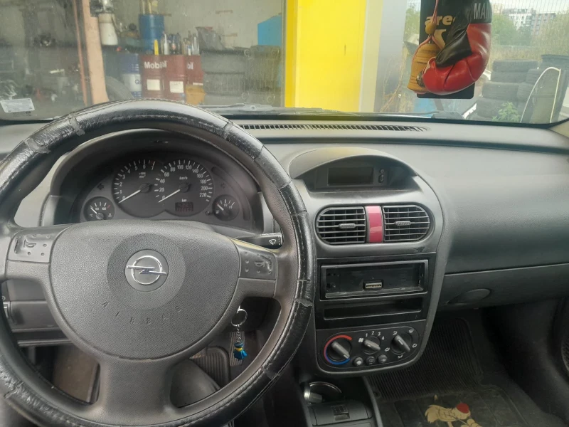 Opel Corsa C, снимка 10 - Автомобили и джипове - 49000038