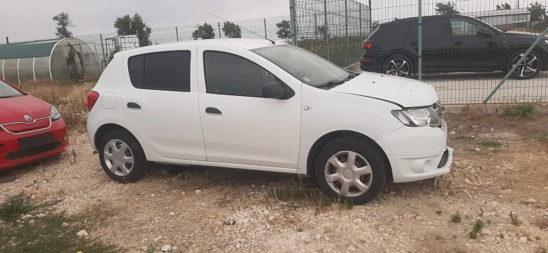 Dacia Sandero 1.2 i, снимка 2 - Автомобили и джипове - 51434367