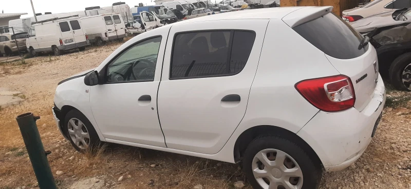 Dacia Sandero 1.2 i, снимка 4 - Автомобили и джипове - 51434367