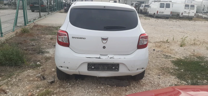Dacia Sandero 1.2 i, снимка 3 - Автомобили и джипове - 51434367