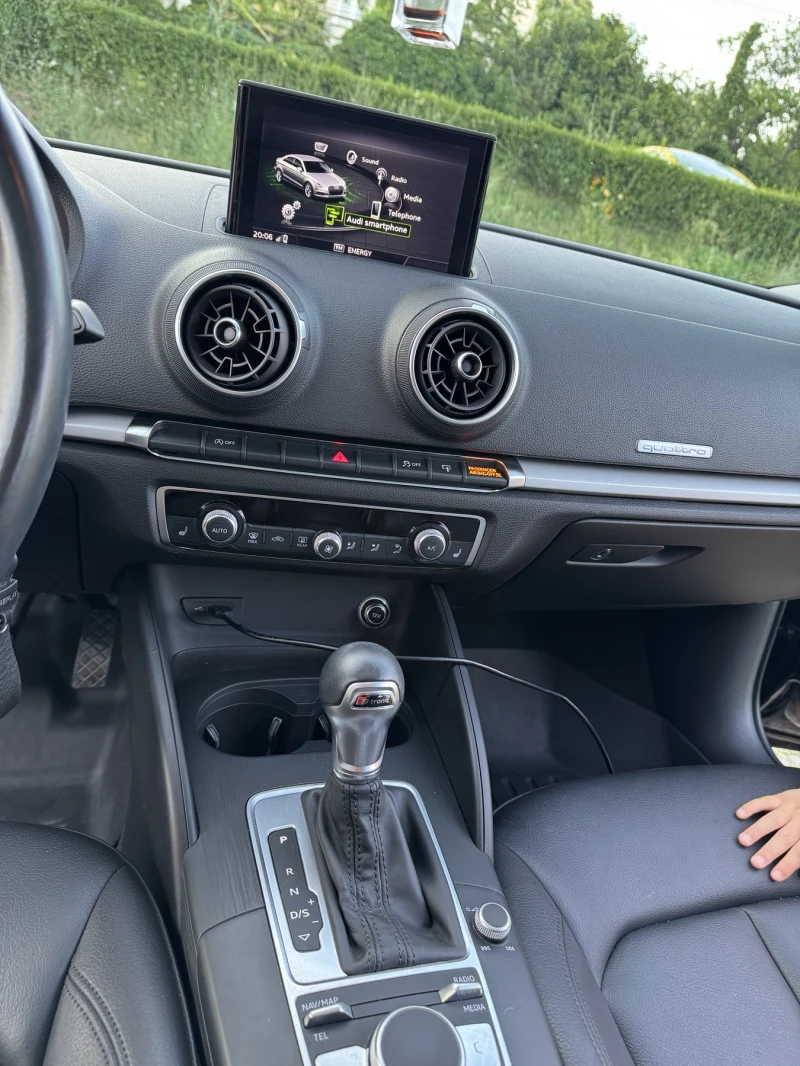 Audi A3 2.0 TFSI, снимка 8 - Автомобили и джипове - 52407627