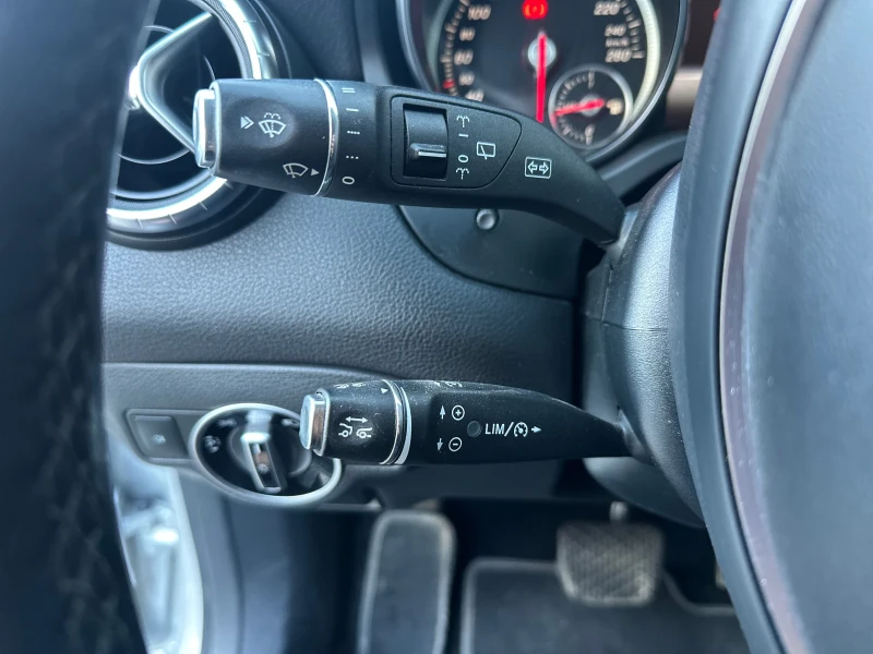 Mercedes-Benz CLA 220 DISTRONIC 4MATIC, снимка 10 - Автомобили и джипове - 52527383