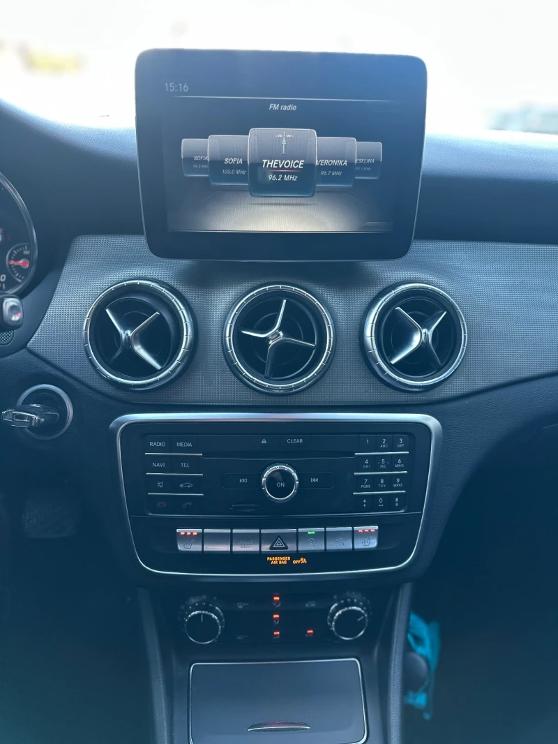 Mercedes-Benz CLA 220 DISTRONIC 4MATIC, снимка 9 - Автомобили и джипове - 52527383