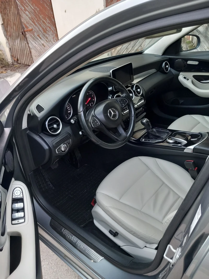 Mercedes-Benz C 220 C220, снимка 11 - Автомобили и джипове - 52719392