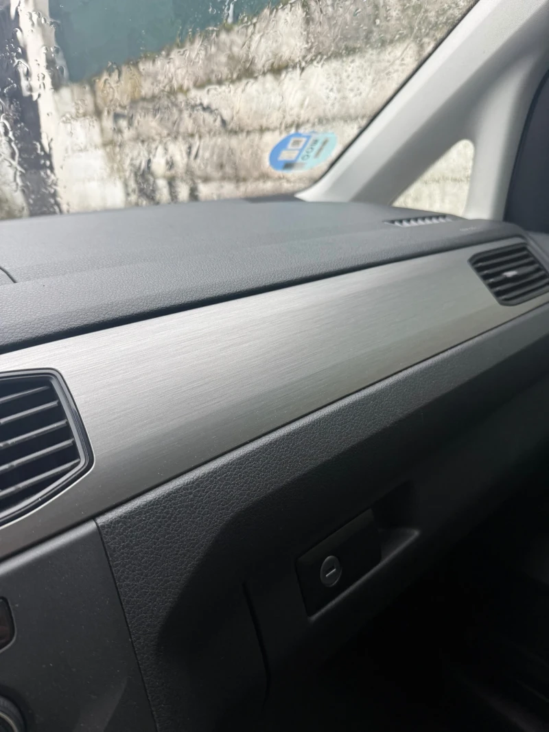 VW Caddy Maxi 6+ 1   1.4 CNG 110hp Метан/Бензин , снимка 7 - Автомобили и джипове - 53243584