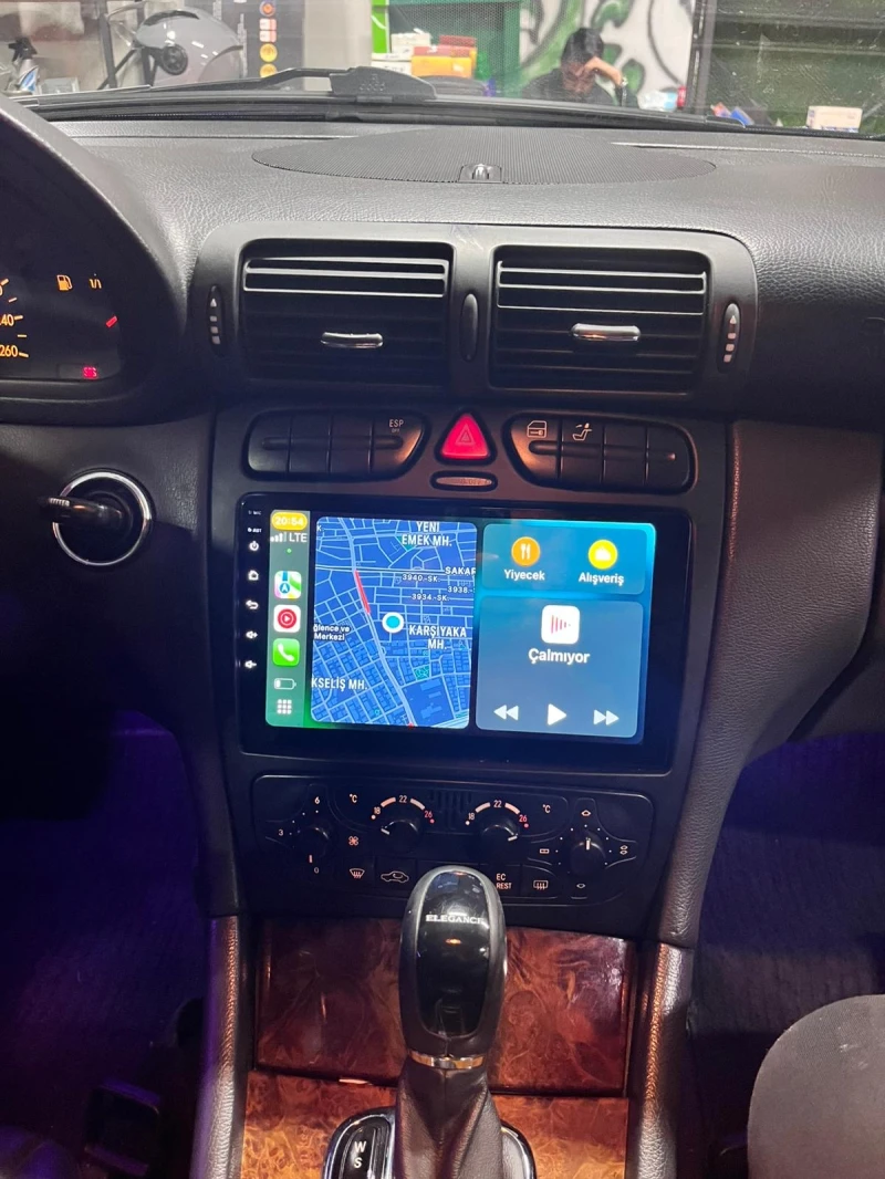 Mercedes-Benz C 200, снимка 4 - Автомобили и джипове - 53272817