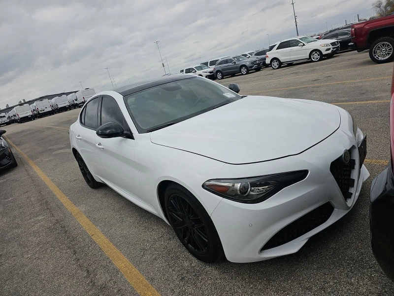 Alfa Romeo Giulia Q4, снимка 3 - Автомобили и джипове - 53332703