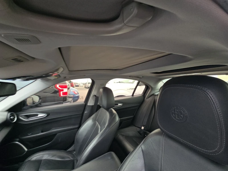 Alfa Romeo Giulia Q4, снимка 14 - Автомобили и джипове - 53332703