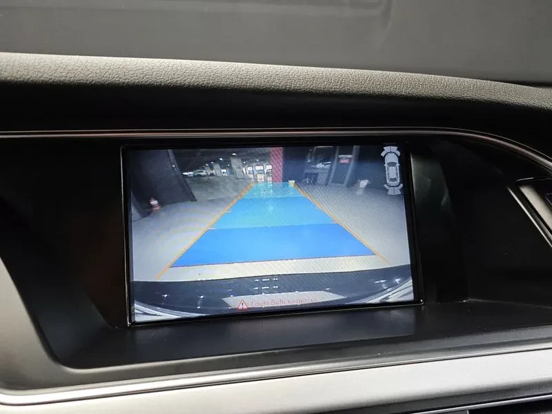 Audi A4 2.0 TDI, снимка 15 - Автомобили и джипове - 54144486