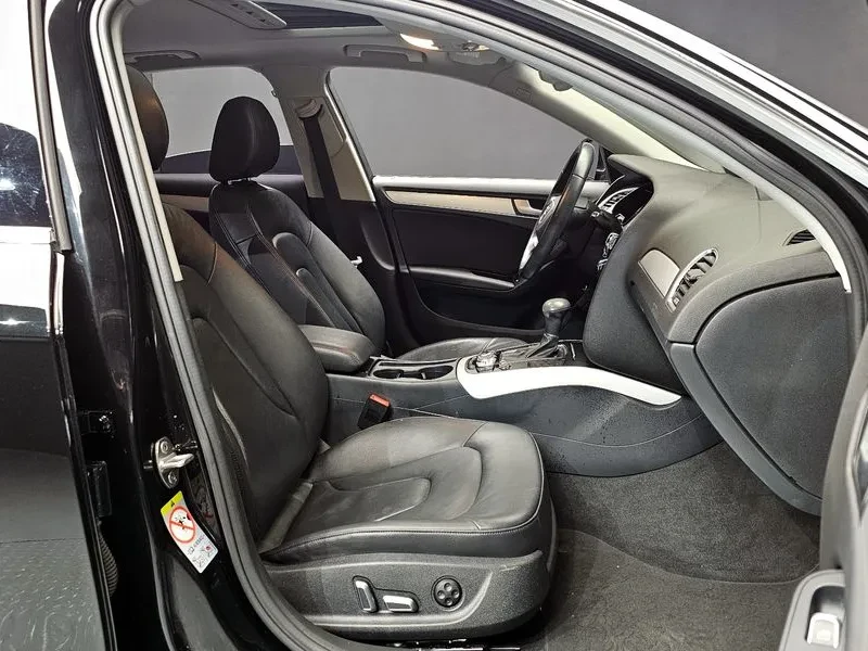 Audi A4 2.0 TDI, снимка 10 - Автомобили и джипове - 54144486