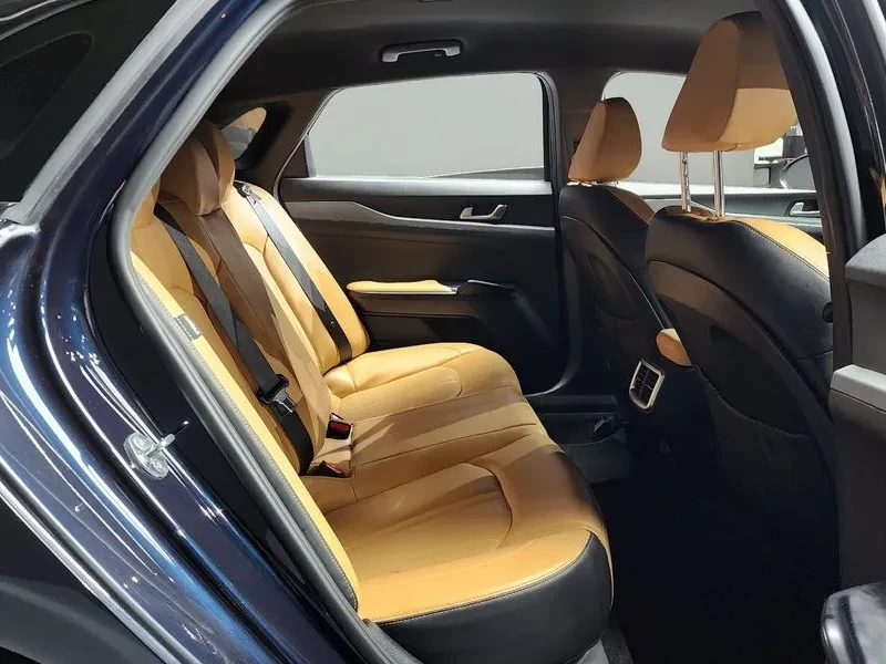 Kia K5 2.0 Prestige, снимка 12 - Автомобили и джипове - 55614683