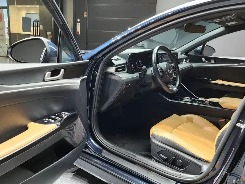 Kia K5 2.0 Prestige, снимка 11 - Автомобили и джипове - 55614683