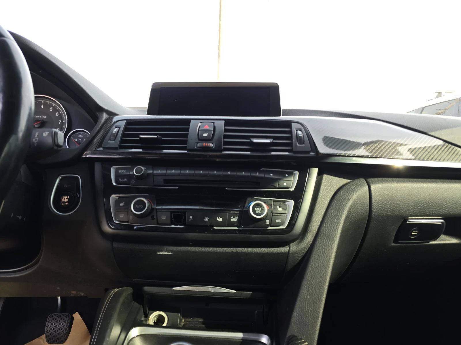 BMW M4 M-ОКАЧВАНЕ* HEADUP* 360 КАМЕРА* LANE ASSIST* FULL - изображение 9