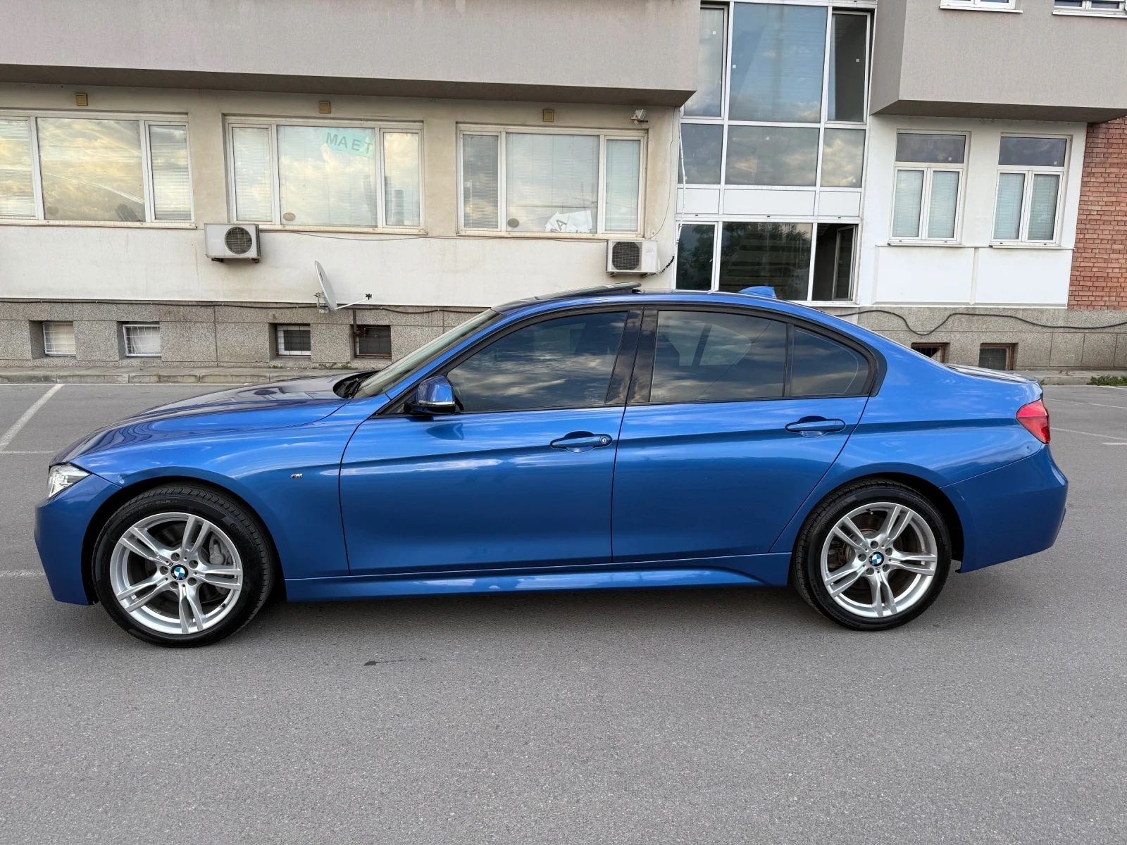 BMW 330 330iM - изображение 2