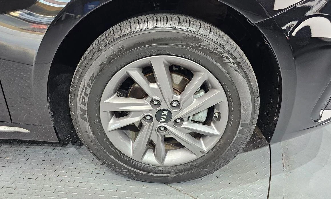 Kia K5  - изображение 5